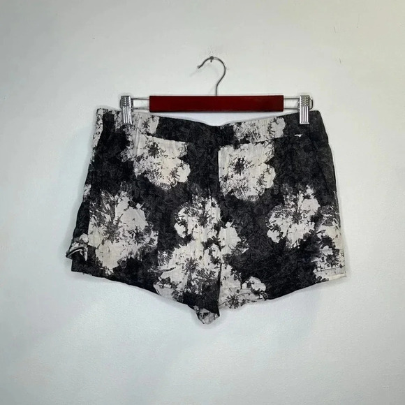 Free People Wrap Front Shorts Women's Size Small Linen Blend Casual Summer Short - Picture 2 of 3